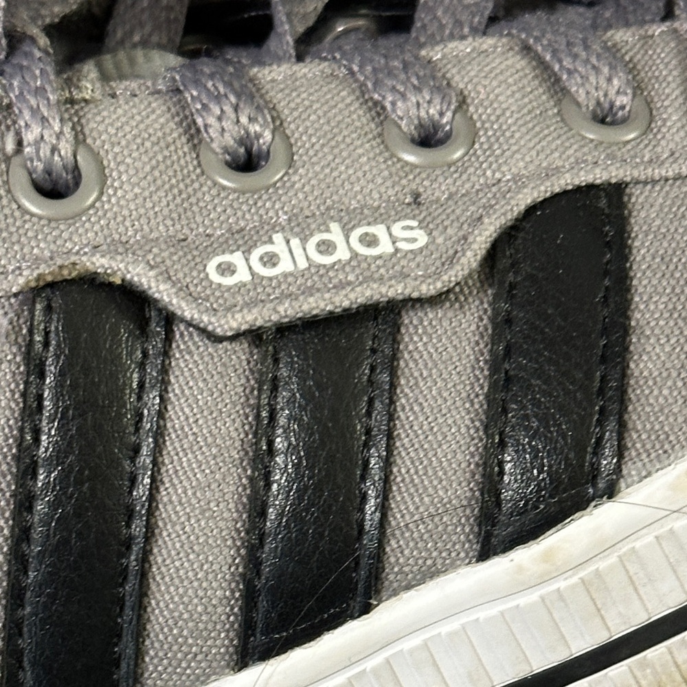 Adidas kids Gray Canvas Sneakers black stripes comfy cushioned DAILY style 4.5 - Picture 4 of 10